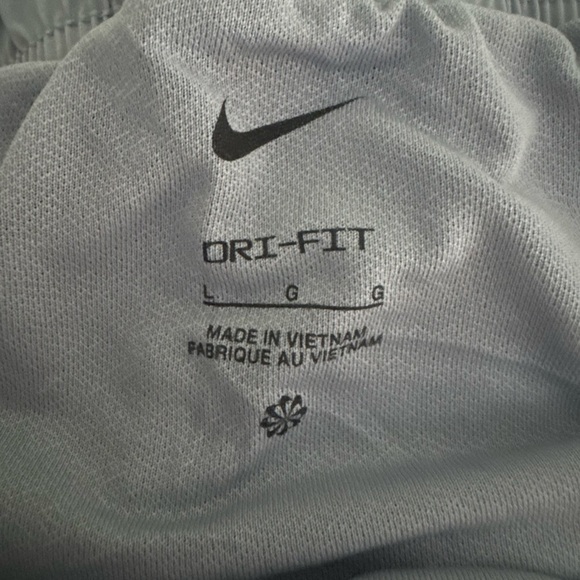 Nike Womens Running Shorts size L Gray Athletic Dri Fit Gym Stretch Drawstring - Picture 3 of 3